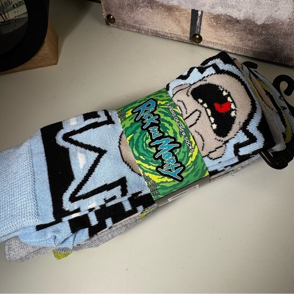 🥳Novelty Gift Pack Rick & Morty Crew Socks NWT